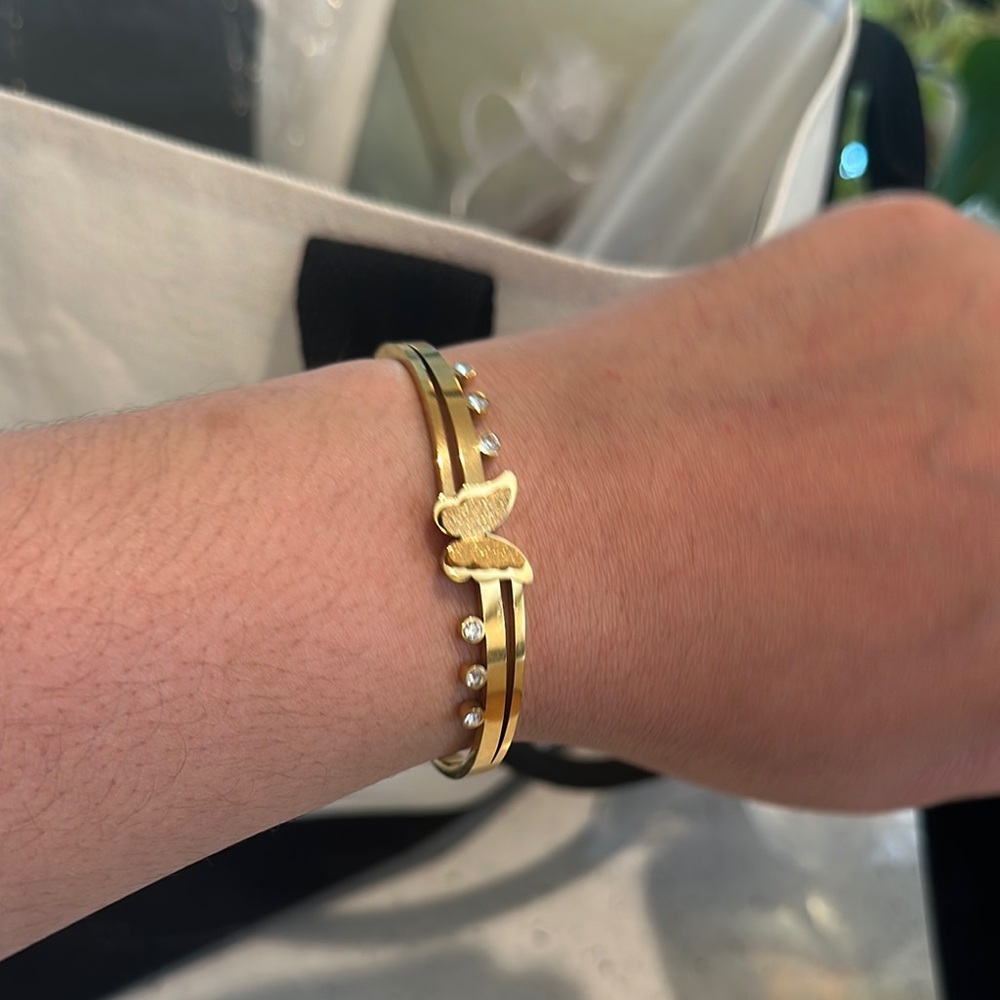 Elegant Gold Butterfly Bracelet